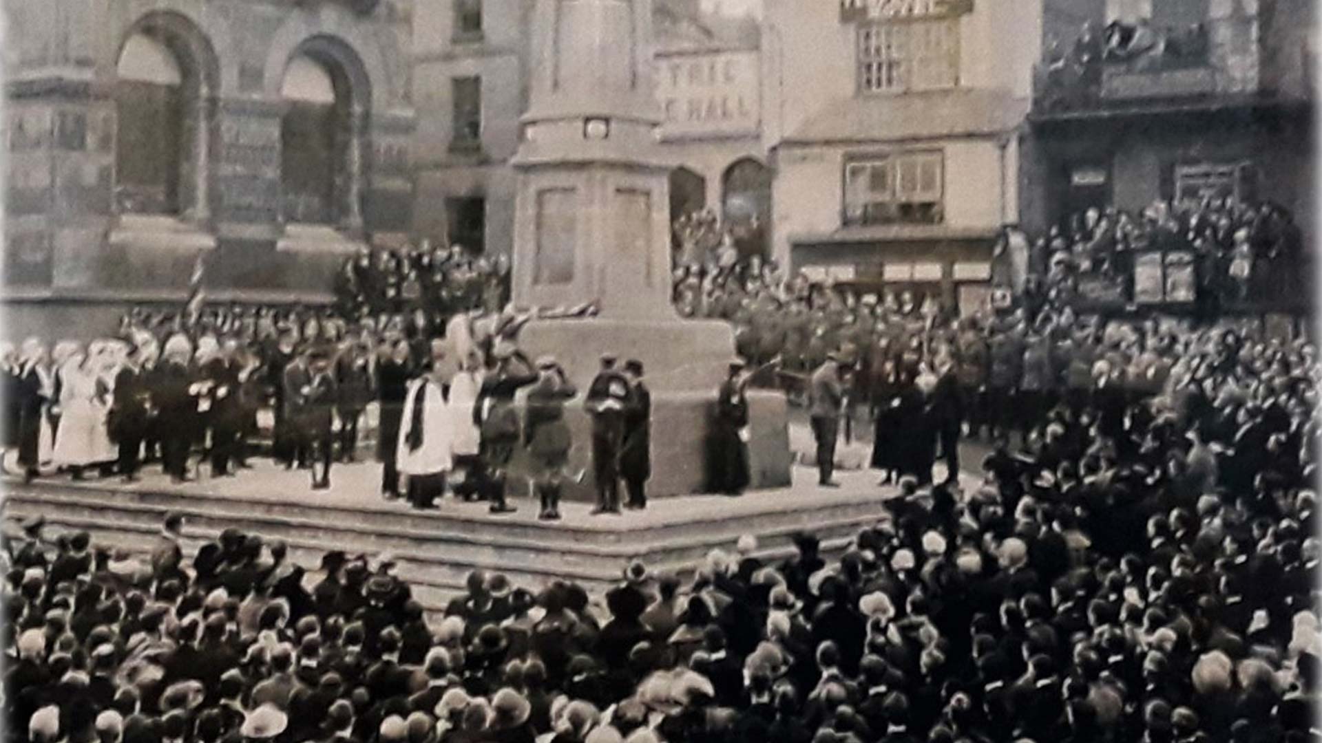 Unveiling-of-cenotaph